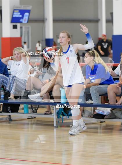 Thumbnail 1 in Emerald Ridge vs. Los Alamitos (Nike TOC Southwest) photogallery.
