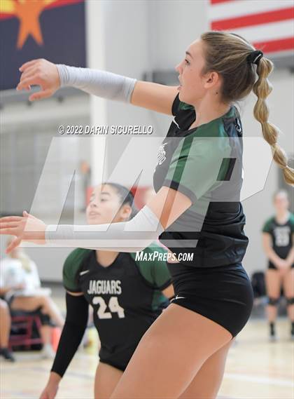 Thumbnail 3 in Emerald Ridge vs. Los Alamitos (Nike TOC Southwest) photogallery.