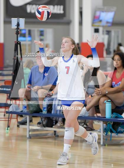 Thumbnail 2 in Emerald Ridge vs. Los Alamitos (Nike TOC Southwest) photogallery.