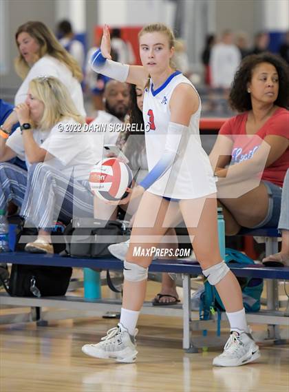 Thumbnail 3 in Emerald Ridge vs. Los Alamitos (Nike TOC Southwest) photogallery.