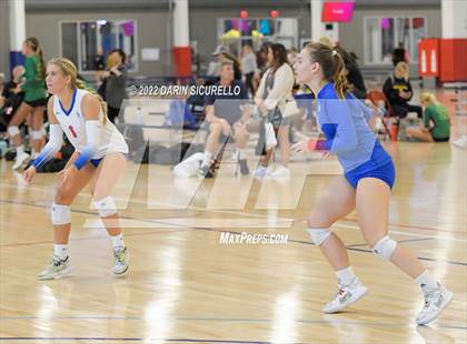 Thumbnail 3 in Emerald Ridge vs. Los Alamitos (Nike TOC Southwest) photogallery.