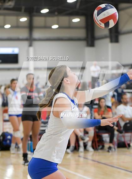 Thumbnail 1 in Emerald Ridge vs. Los Alamitos (Nike TOC Southwest) photogallery.