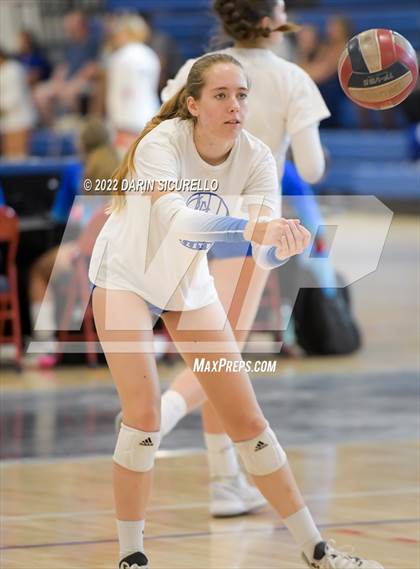 Thumbnail 2 in Emerald Ridge vs. Los Alamitos (Nike TOC Southwest) photogallery.