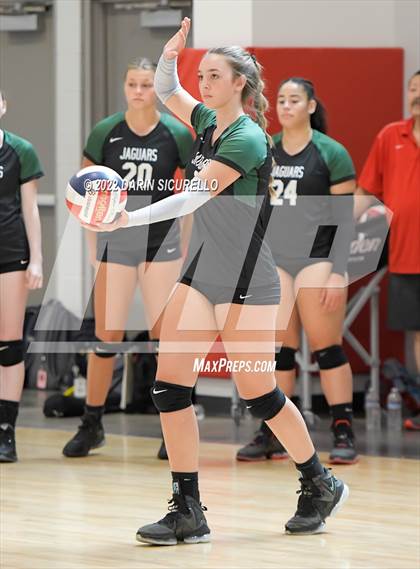 Thumbnail 3 in Emerald Ridge vs. Los Alamitos (Nike TOC Southwest) photogallery.