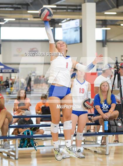 Thumbnail 1 in Emerald Ridge vs. Los Alamitos (Nike TOC Southwest) photogallery.