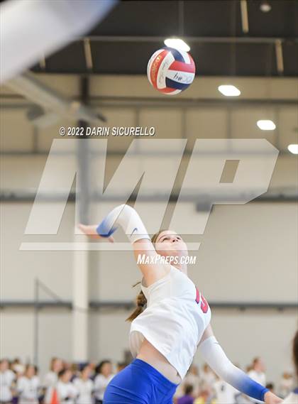 Thumbnail 2 in Emerald Ridge vs. Los Alamitos (Nike TOC Southwest) photogallery.
