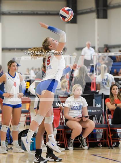 Thumbnail 2 in Emerald Ridge vs. Los Alamitos (Nike TOC Southwest) photogallery.