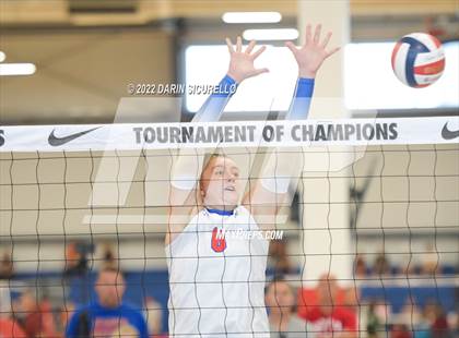 Thumbnail 3 in Emerald Ridge vs. Los Alamitos (Nike TOC Southwest) photogallery.