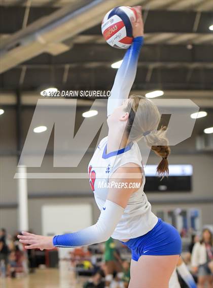 Thumbnail 1 in Emerald Ridge vs. Los Alamitos (Nike TOC Southwest) photogallery.