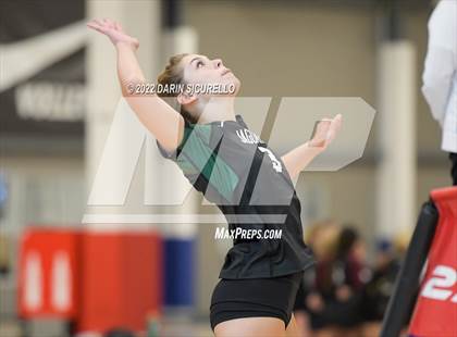 Thumbnail 3 in Emerald Ridge vs. Los Alamitos (Nike TOC Southwest) photogallery.