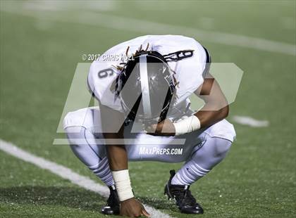 Thumbnail 2 in Hough vs. Mallard Creek (NCHSAA 4AA Regional Final) photogallery.