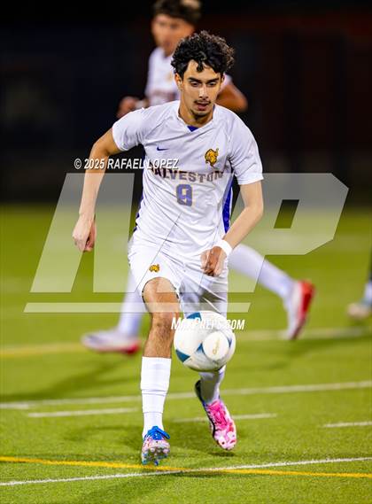 Thumbnail 1 in Ball @ Galena Park (Scrimmage) photogallery.