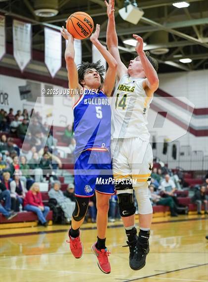 Thumbnail 2 in Eureka vs. McDermitt (NIAA 1A East League Semifinals) photogallery.