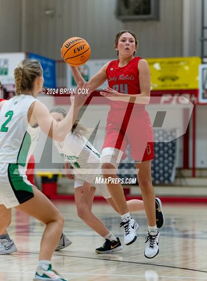 Thumbnail 1 in Highland vs Thayer (Billy Ply Classic) photogallery.