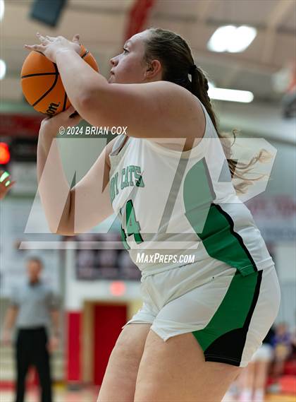 Thumbnail 3 in Highland vs Thayer (Billy Ply Classic) photogallery.
