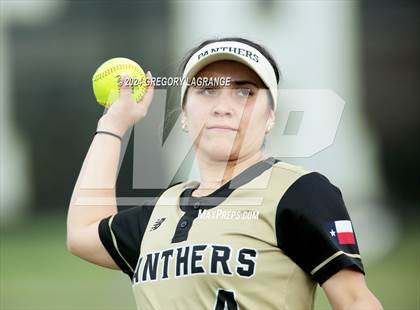Thumbnail 1 in Timber Creek vs Fossil Ridge photogallery.
