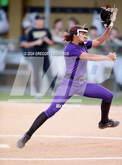 Thumbnail 1 in Timber Creek vs Fossil Ridge photogallery.