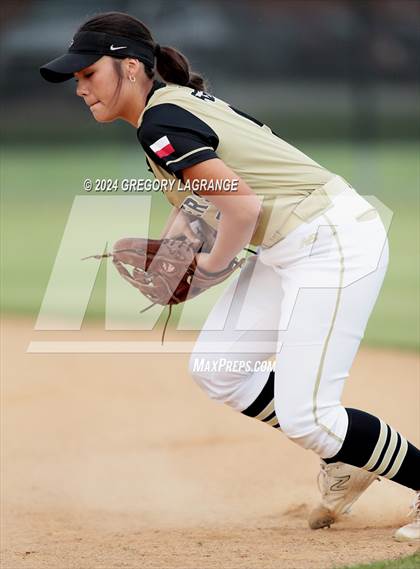 Thumbnail 2 in Timber Creek vs Fossil Ridge photogallery.