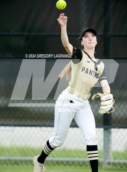 Thumbnail 1 in Timber Creek vs Fossil Ridge photogallery.