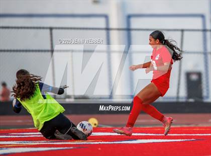 Thumbnail 1 in Coronado vs. Centennial (NIAA 5A Semifinal) photogallery.