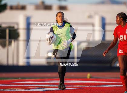 Thumbnail 3 in Coronado vs. Centennial (NIAA 5A Semifinal) photogallery.