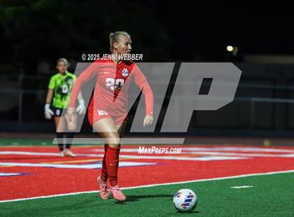 Thumbnail 2 in Coronado vs. Centennial (NIAA 5A Semifinal) photogallery.