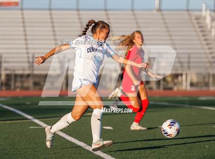 Thumbnail 2 in Coronado vs. Centennial (NIAA 5A Semifinal) photogallery.