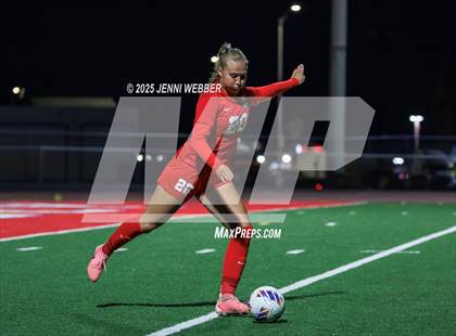 Thumbnail 3 in Coronado vs. Centennial (NIAA 5A Semifinal) photogallery.