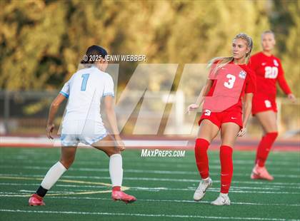 Thumbnail 3 in Coronado vs. Centennial (NIAA 5A Semifinal) photogallery.
