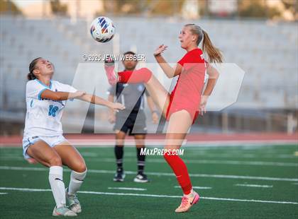 Thumbnail 3 in Coronado vs. Centennial (NIAA 5A Semifinal) photogallery.