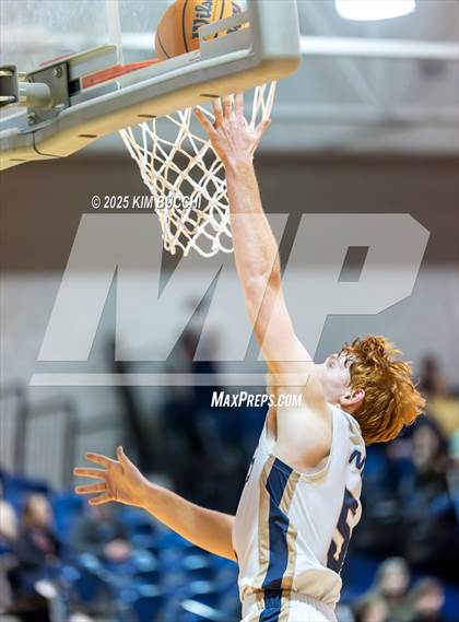 Thumbnail 3 in Nicholas County vs. Webster County (Summersville Winter Classic) photogallery.