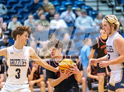 Thumbnail 2 in Nicholas County vs. Webster County (Summersville Winter Classic) photogallery.