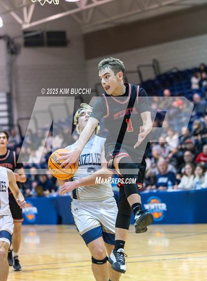 Thumbnail 3 in Nicholas County vs. Webster County (Summersville Winter Classic) photogallery.