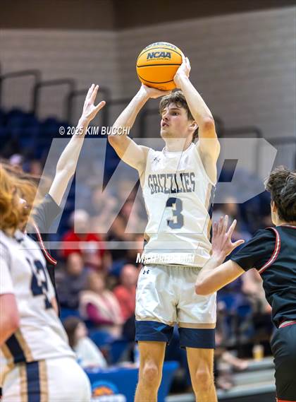 Thumbnail 1 in Nicholas County vs. Webster County (Summersville Winter Classic) photogallery.