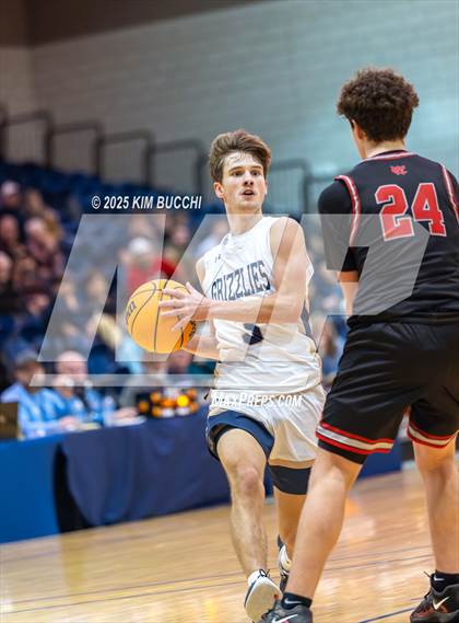 Thumbnail 3 in Nicholas County vs. Webster County (Summersville Winter Classic) photogallery.