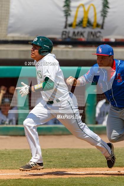 Thumbnail 2 in Immanuel vs. Garces Memorial (CIF CS D3 Final) photogallery.