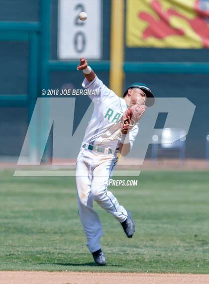 Thumbnail 3 in Immanuel vs. Garces Memorial (CIF CS D3 Final) photogallery.