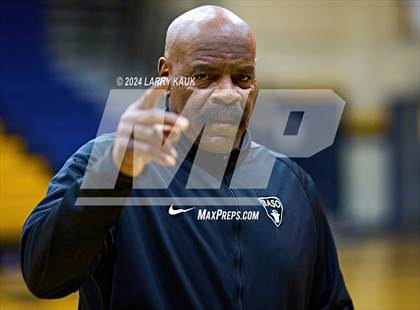Thumbnail 1 in Milpitas vs Salinas (CIF CCS Division 1 Round 1) photogallery.