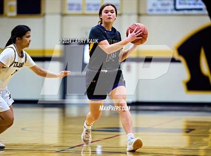 Thumbnail 1 in Milpitas vs Salinas (CIF CCS Division 1 Round 1) photogallery.