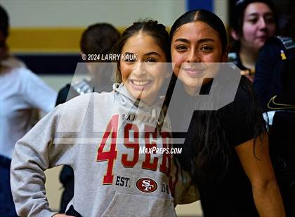 Thumbnail 2 in Milpitas vs Salinas (CIF CCS Division 1 Round 1) photogallery.