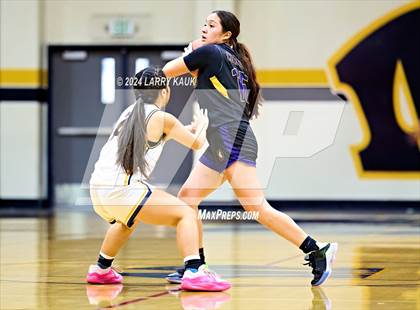 Thumbnail 3 in Milpitas vs Salinas (CIF CCS Division 1 Round 1) photogallery.
