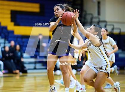 Thumbnail 3 in Milpitas vs Salinas (CIF CCS Division 1 Round 1) photogallery.