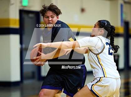 Thumbnail 2 in Milpitas vs Salinas (CIF CCS Division 1 Round 1) photogallery.
