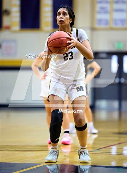 Thumbnail 3 in Milpitas vs Salinas (CIF CCS Division 1 Round 1) photogallery.