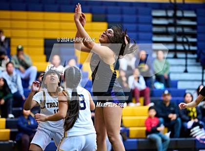 Thumbnail 2 in Milpitas vs Salinas (CIF CCS Division 1 Round 1) photogallery.