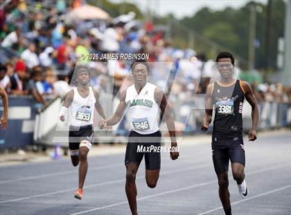 Thumbnail 3 in FHSAA Class 4A Final (400m) photogallery.