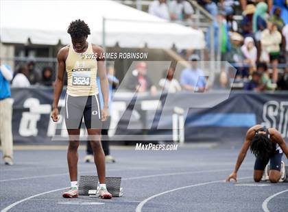 Thumbnail 1 in FHSAA Class 4A Final (400m) photogallery.