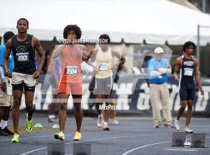 Thumbnail 1 in FHSAA Class 4A Final (400m) photogallery.