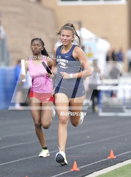 Thumbnail 1 in Stoney Creek vs. Royal Oak (MHSAA Regionals) photogallery.