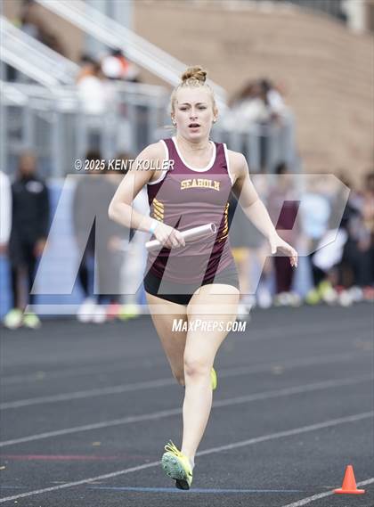 Thumbnail 3 in Stoney Creek vs. Royal Oak (MHSAA Regionals) photogallery.